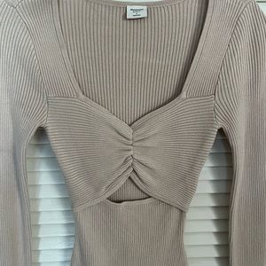 Cream Abercrombie bodysuit small